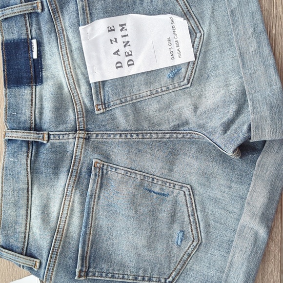 Daze Denim Dads Girl Cuffed Mom Short Eco- 6 - Picture 7 of 9